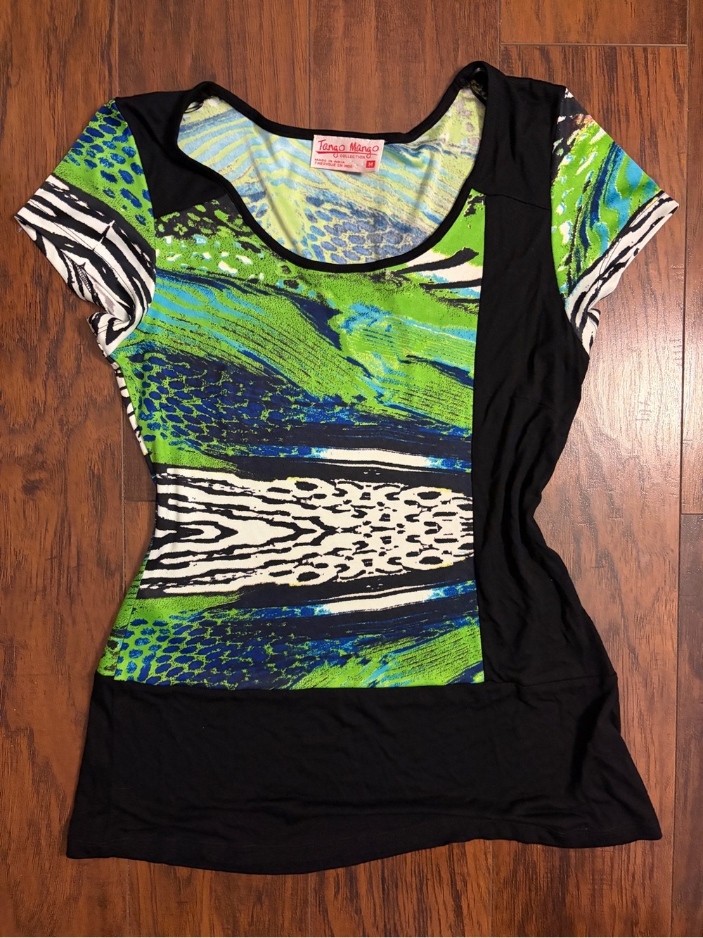 Tango Mango Women’s Green & Black Scoop Neck Printed Top